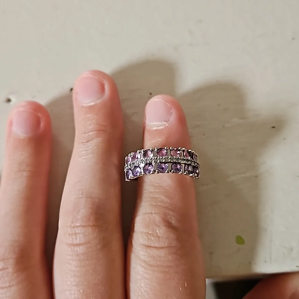 Ring - Picture 3 of 3